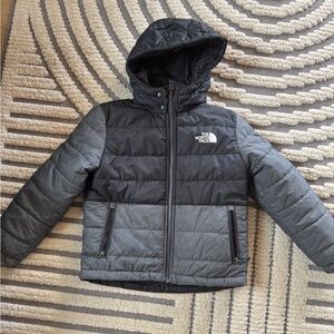 Boys North face jacket size 10. Great condition